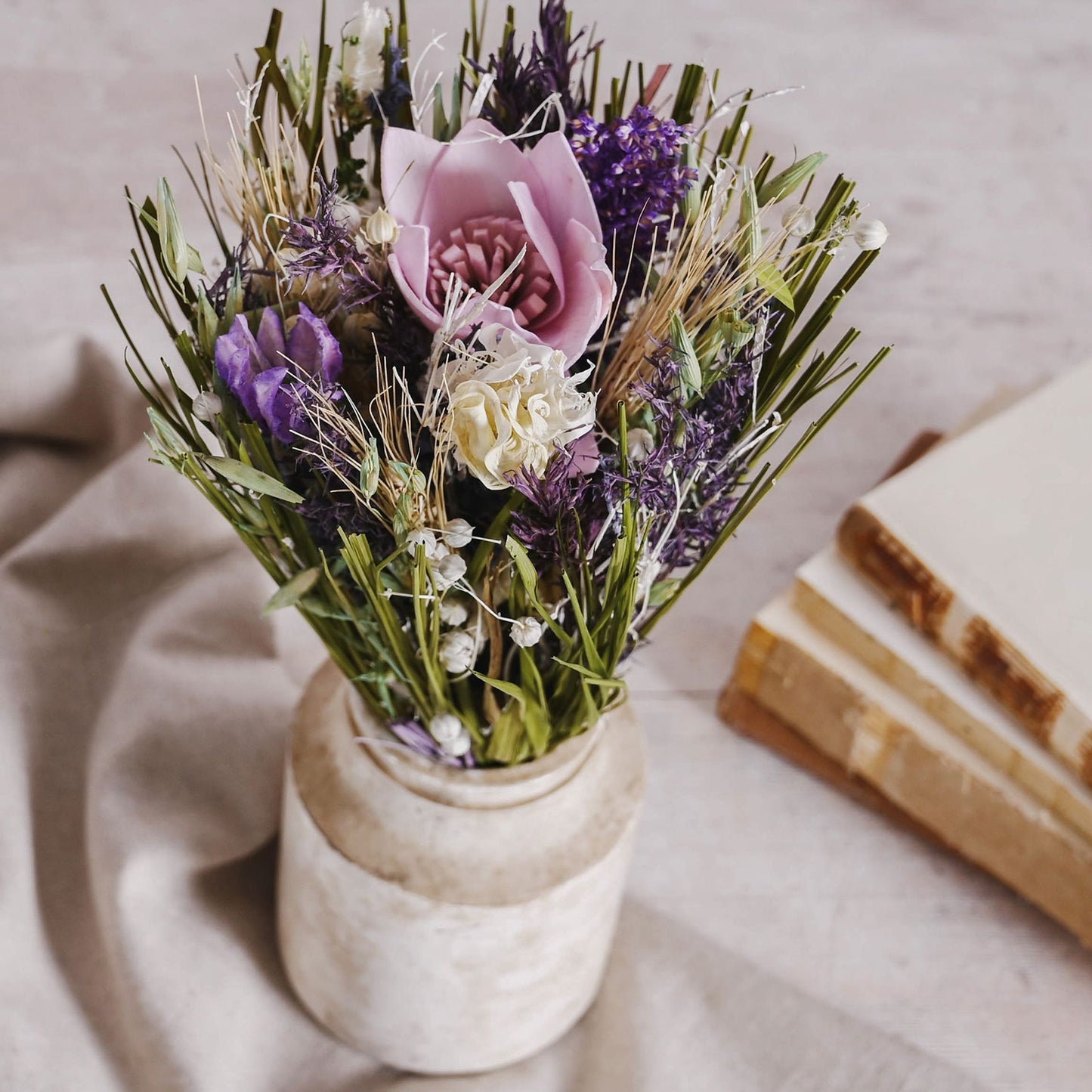 Hestia Dried Floral Bouquets 25cm
