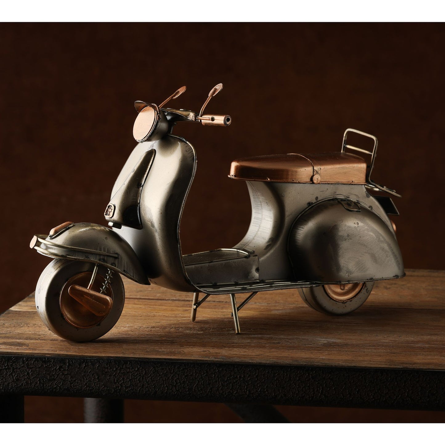 Harvey Makin Ornament -Scooter